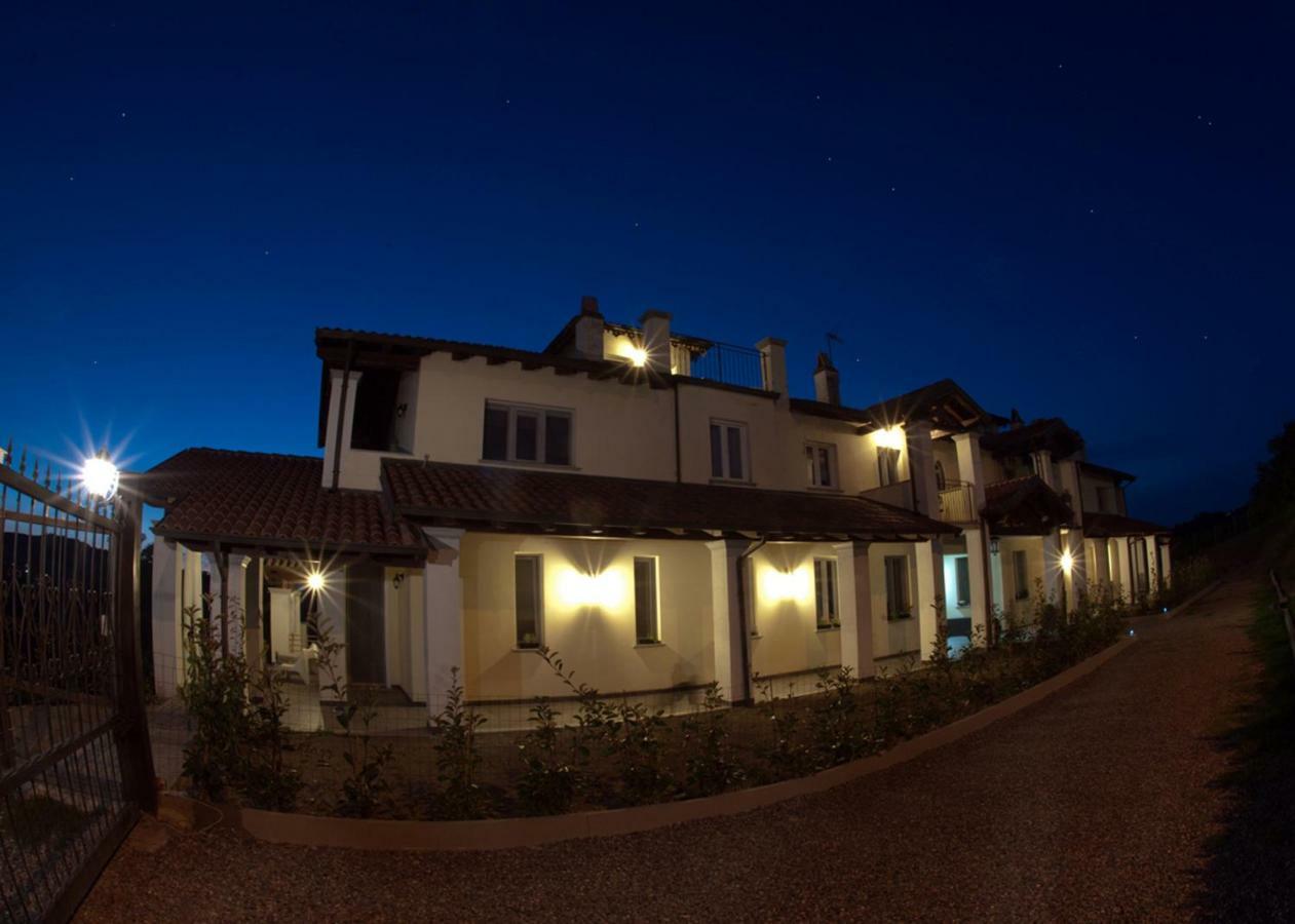 Il Sassoscritto Bed And Breakfast Montecalvo Versiggia Exterior foto